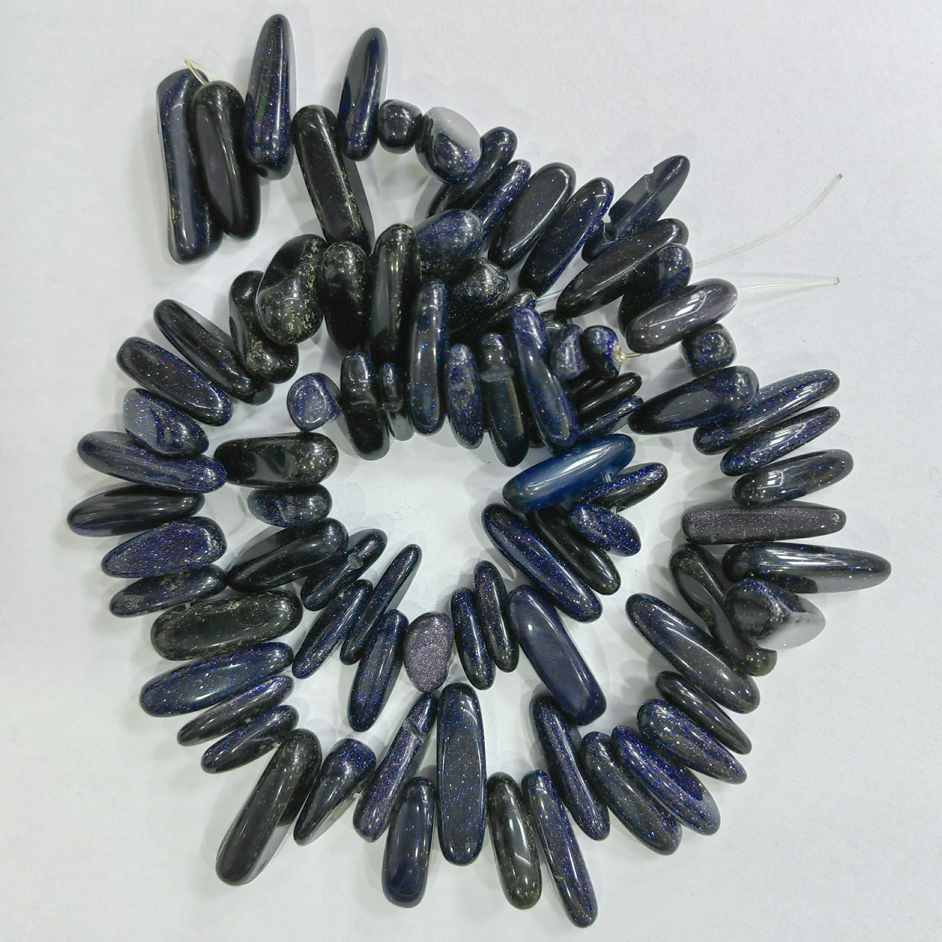 Piedra natural cristal natural piedra triturada sin forma tres o siete cabezas cuentas sueltas productos semiacabados joyas de bricolaje accesorios de cuentas al por mayor