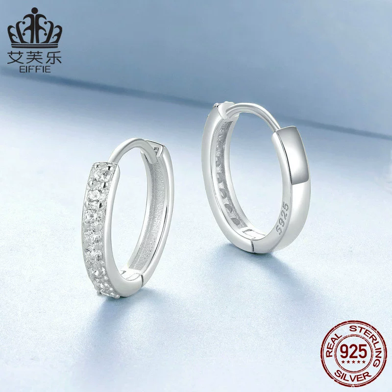 艾芙乐 Universal earrings, platinum fashionable accessory, simple and elegant design, 925 sample silver