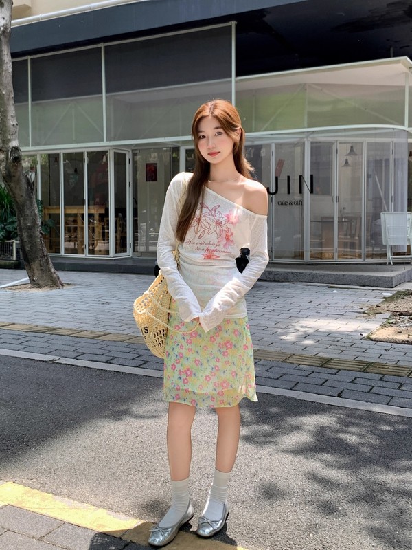 斜领印花长袖t恤女夏季薄款2025新款修身空调衫外搭防晒罩衫上衣|undefined