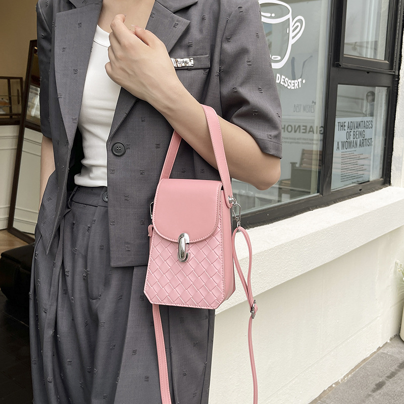 Bolso de teléfono móvil popular de este año 2025 verano nuevo bolso de hombro tejido de moda bolso de mensajero de todo fósforo para mujer