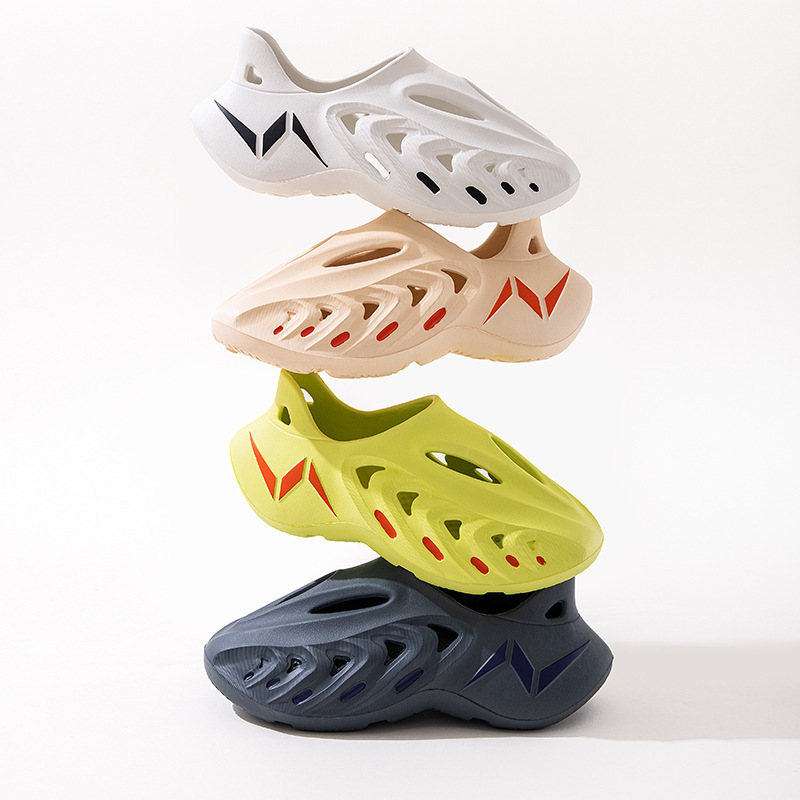 Cross-Border Sandals, Summer Trendy Shark Head Men's Clogs, Closed-Toe Thick-Soled Height-Increasing Lightweight Beach Sandals for Summer