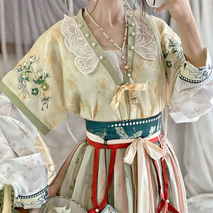 Magnolia Butterfly Authentic Tang-Style Dress, Everyday Wear, Waist-Length, Chest-Length, Slimming and Height-Enhancing