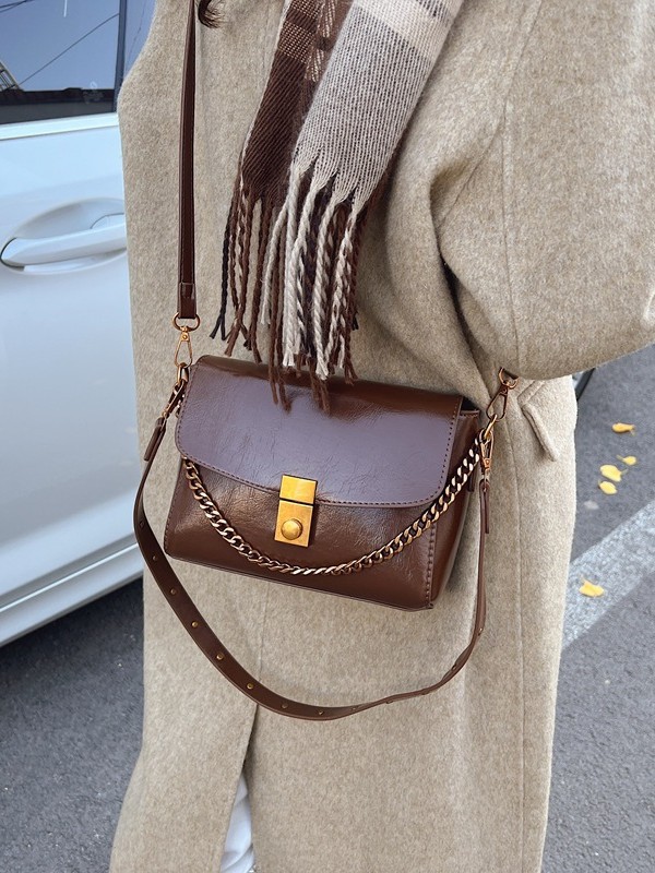 Bolso para mujeres 2025 nueva tendencia europea y americana retro cross-border bolso cuadrado de alta calidad sensación de exquisito viaje de hombro mochila