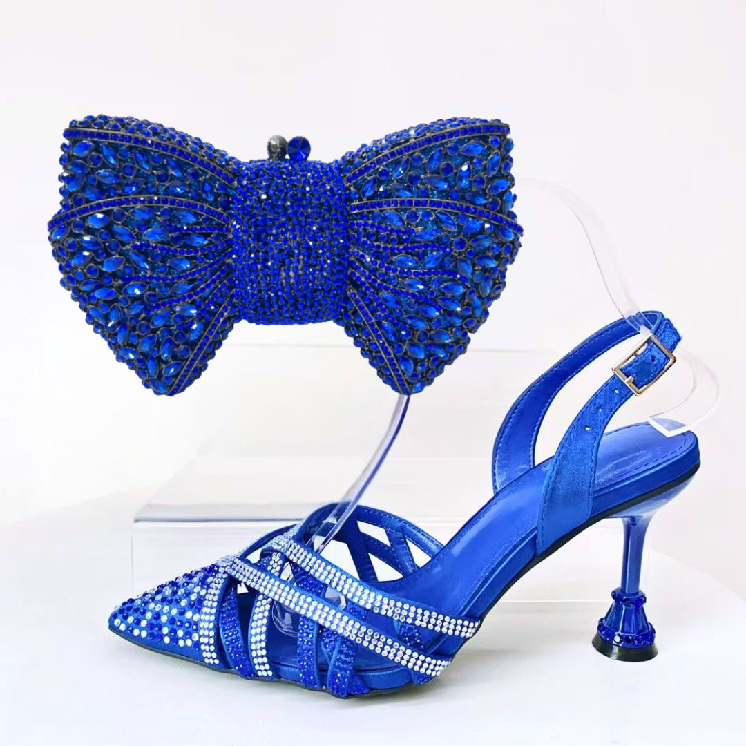 Selección estricta de zapatos de diseño italiano, nuevas sandalias de tacón alto, banquete de boda, zapatos de mujer de diamante de punta