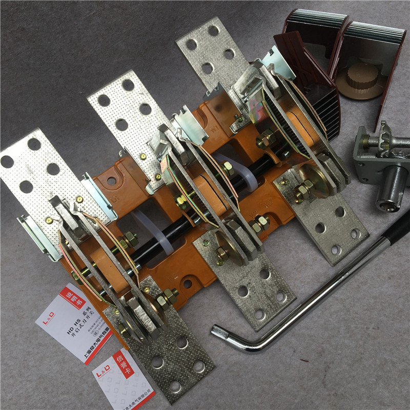 上海 人民开启式刀开关旋转式隔离开关黄铜HS13BX-1500/30 31 3组