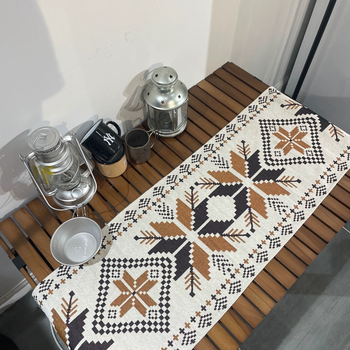 Скатерть для стола тканевая (апельсиновый клен) 35×150 см, походно-отдыхующая складная скатерть