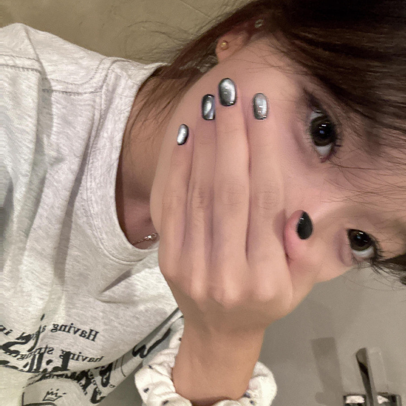 [Magic World] Cool Dark Cat's Eye Hand-worn Armor Simple Nail Art Patch Fake Nail Short Finished Product
