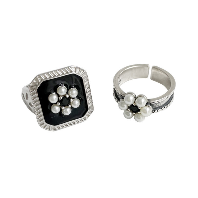 Modischer Ring im Hongkong-Stil: Schwarze Emailleblume in Silber für Damen, exklusives Design, Retro-Trend, süß und cool, stapelbar_voghion.com