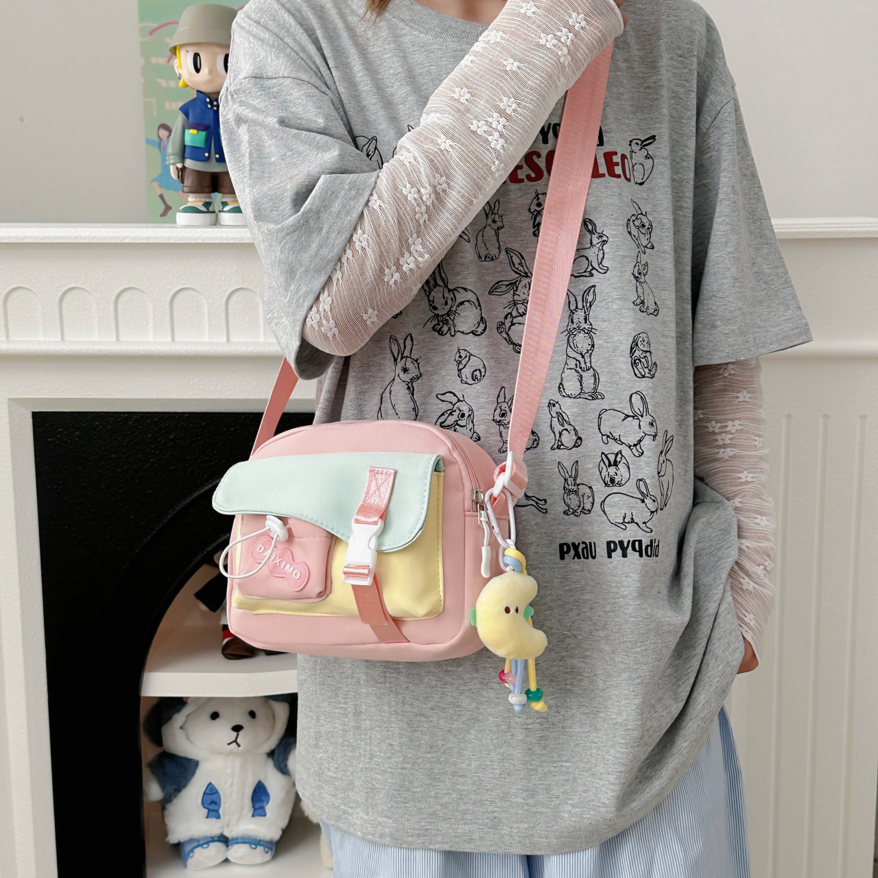 Lindo bolso pequeño femenino japonés color caramelo salvaje estudiante pequeño bolso cuadrado casual de viaje bolso de teléfono móvil bolso de mensajero de moda