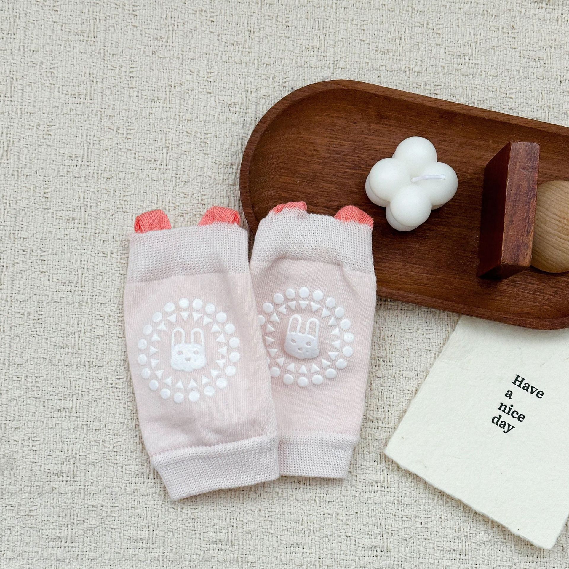 Rodillas para bebés, bebés que se arrastran en verano, bebés delgados de un año, 6 de noviembre y diciembre para aprender a caminar, aire acondicionado anti-caída, anti-deslizante