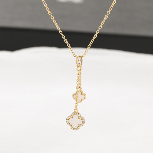  Korean Version New Fashion Simple Micro-Set Diamond Tassel Clover Pendant Titanium Steel Clasp Necklace Accessory