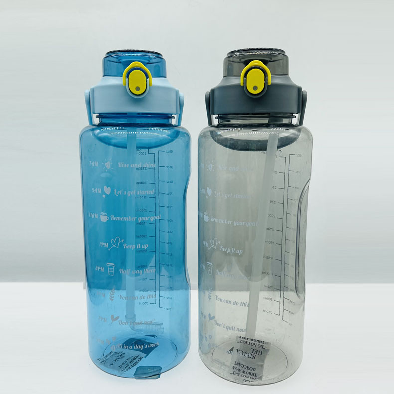 Fábrica de gran capacidad taza de agua de alto aspecto Internet celebridad paja taza estudiante de plástico portátil 3000ml escala hervidor de agua Masculino