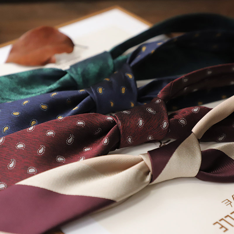 Elegant Striped Formal Tie For Professional Work And Weddings_voghion.com