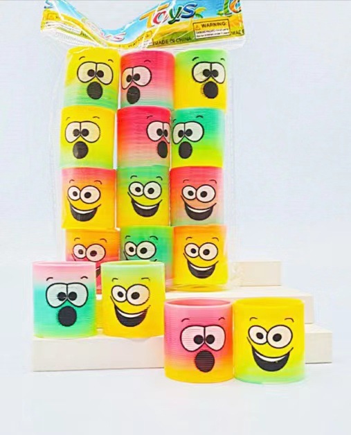 3,2*3,5 cm mini expresión Arco Iris círculo colorido círculo telescópico círculo elástico Círculo Mágico jardín de infantes juguetes pequeños al por mayor