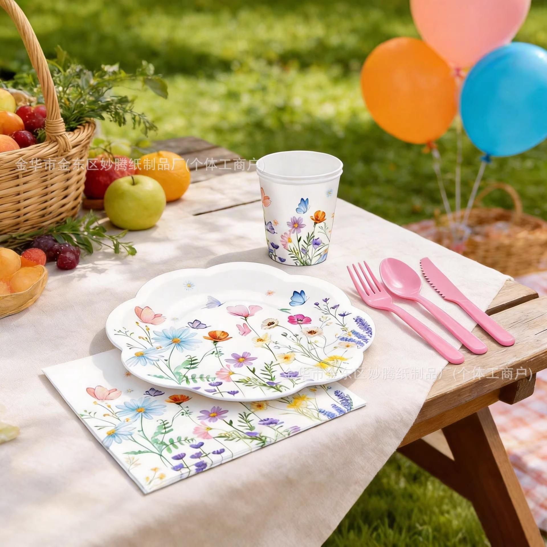 Nuevos suministros de fiesta de flores silvestres transfronterizas cubiertos de fiesta de encaje grande decoración de cubiertos de papel platos