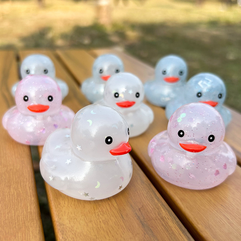 Bathing and splashing water yellow duck pinch call sound baby duck toy swimming pool bathroom duck milk tea shop small gift