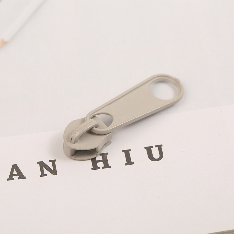 No. 5 fabricantes de cremallera de nylon nueva bolsa de maquillaje de color bolsas de lápiz gruesas cremallera al por mayor