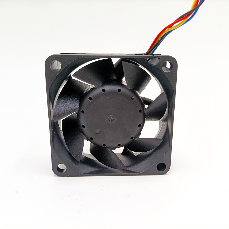 深圳 深风达  6025轴流风扇  12V  7500转