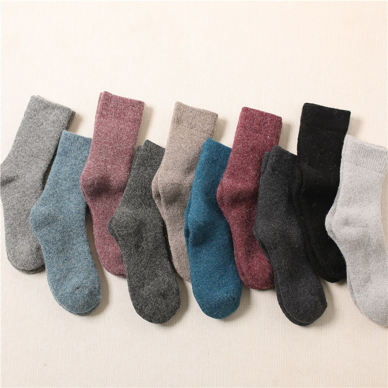 Unisex Simple Style Solid Color Wool Crew Socks A Pair display picture 1