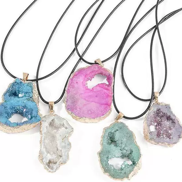 Irregular Natural Necklace Crystal Flower Pendant Raw Stone Agate Slice Dyed Gold Edge Necklace Handmade