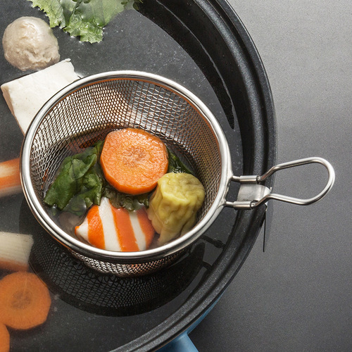 304 stainless steel mesh strainer ladle, hot pot ladle filter basket, commercial noodle soup ladle for cooking noodles and spicy hot pot.
