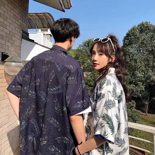 Summer couple wear thin breathable short-sleeved floral shirts for men and women Hong Kong style retro Hawaiian resort style shirts