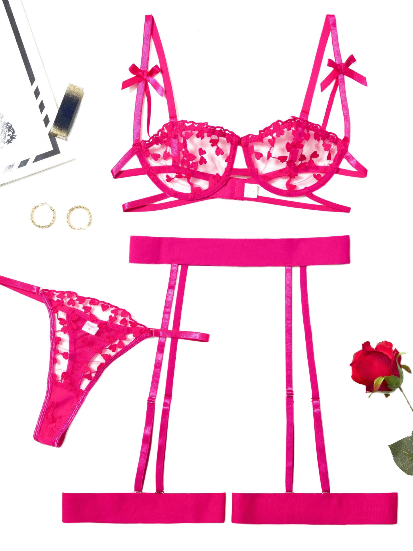 Europa y América Internet estilo celebridad sexy traje de encaje bordado chica perspectiva sexy mujer sexy Lencería conjunto de tres piezas al por mayor