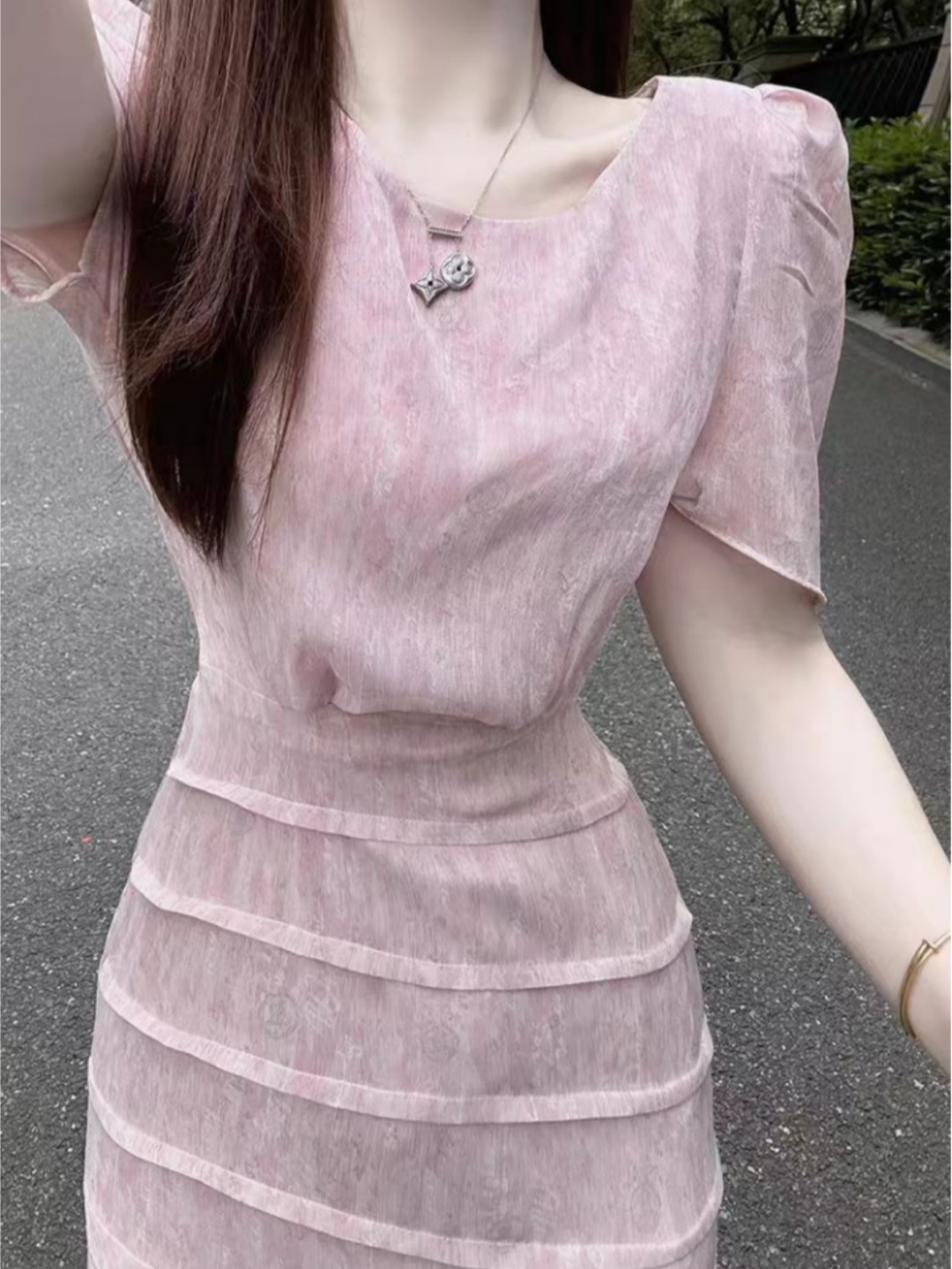Đầm ôm body nữ phong cách Pháp dáng dài tay ngắn — màu hồng