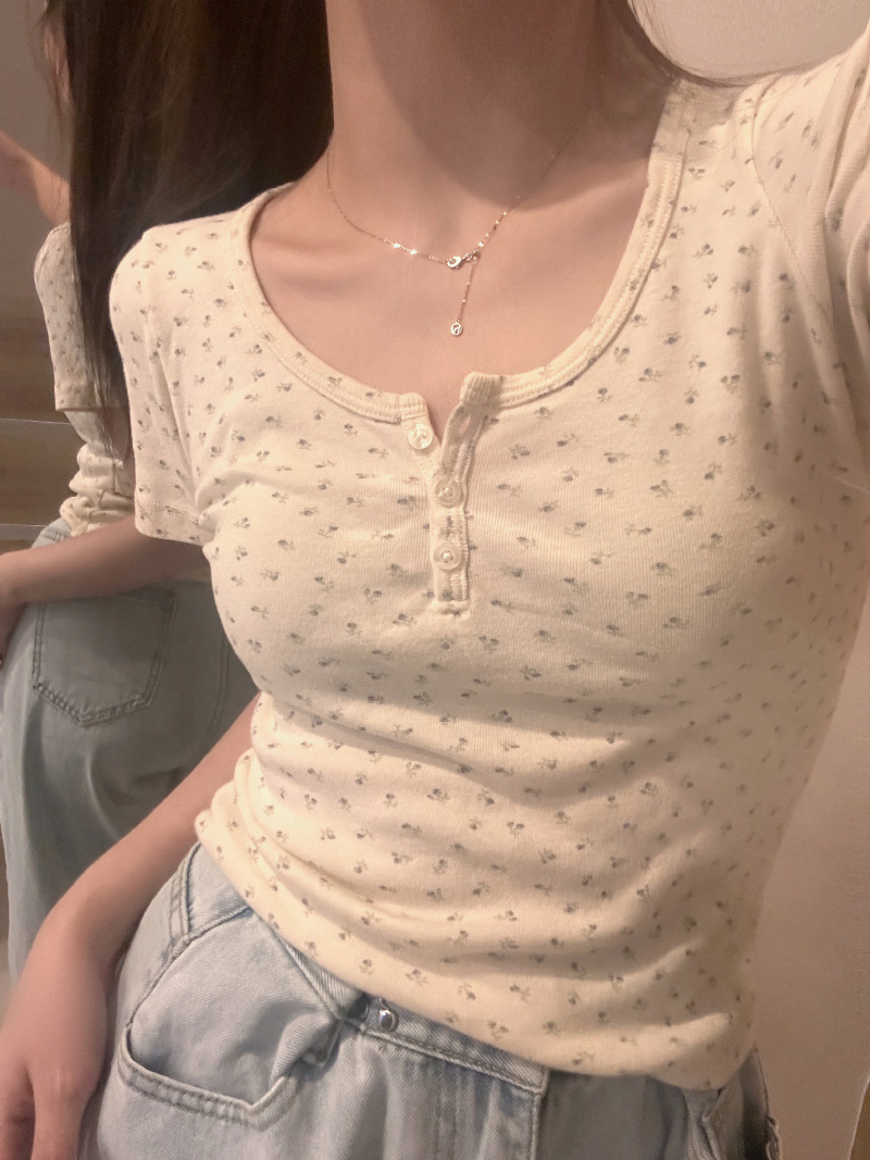 复制_u领碎花短袖正肩短款上衣女夏季2024年.jpg