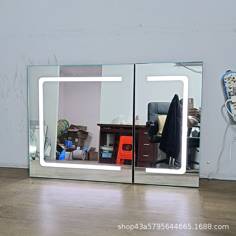 江西酒店方形智能led灯浴室镜壁挂带灯高清防雾厕所镜感应挂墙镜