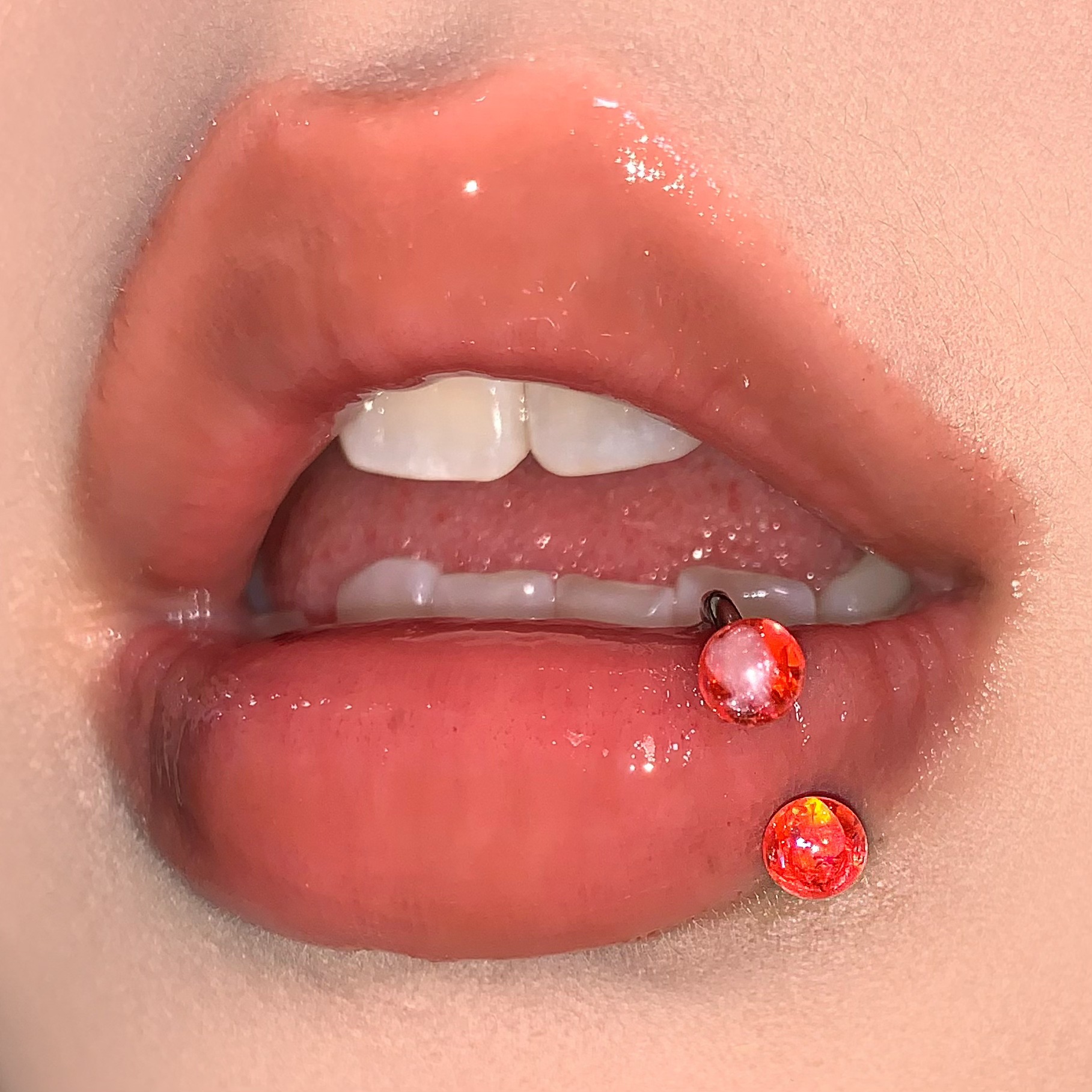 Pointed titanium steel lip stud product view