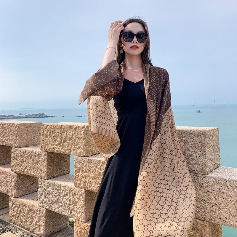 작은 cc 다크 브라운