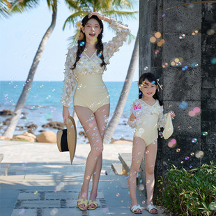 Parent-child swimsuit Korean-style three-dimensional flower one-piece triangle sunscreen long sleeve conservative women's swimsuit children's mother-daughter swimming suit