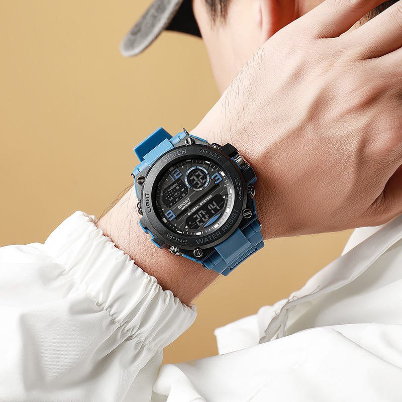 Nueva serie para hombre Reloj electrónico Fuerzas especiales Viento Reloj digital para estudiantes Aleación anti-caída para hombre