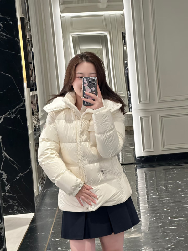 2025年南油秋冬Mon*新款90白鹅绒外套钩花边设计连帽蒙口羽绒服女|undefined