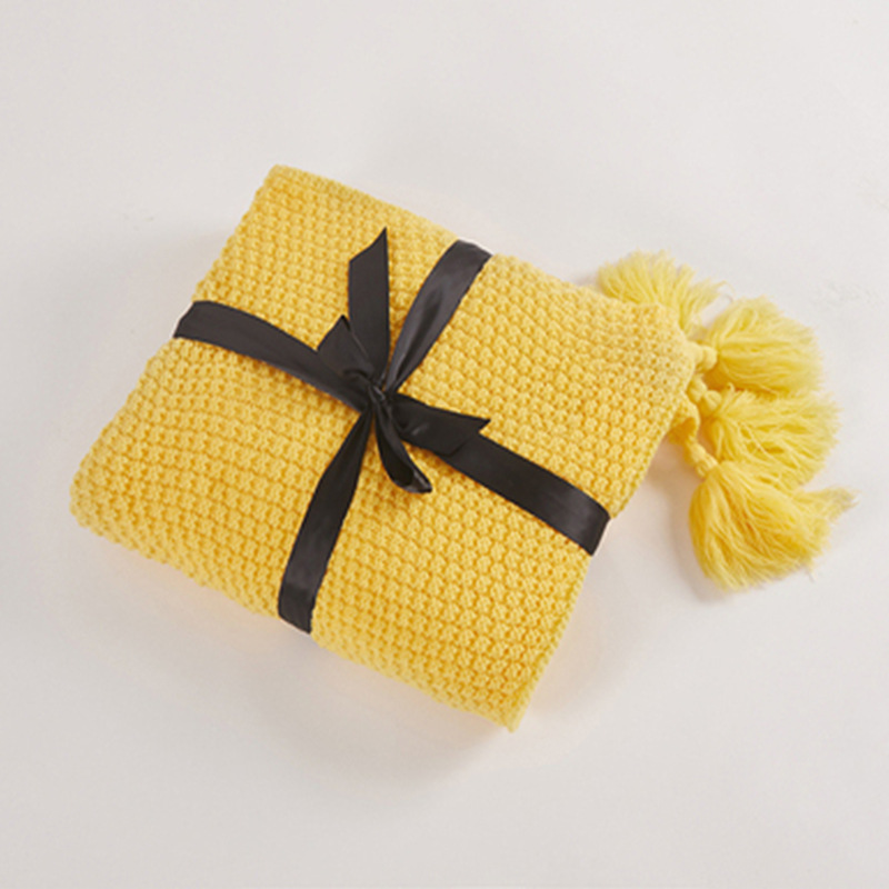 Nordic Tassel Knitted Woolen Yarn Ball Cover Blanket