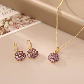 耳钉;耳环;项链