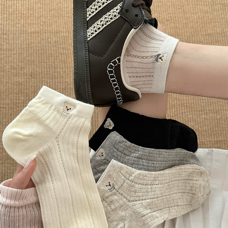 Cute Embroidered Bear Socks for Women, Spring and Summer Mesh Breathable Short Socks, Cotton Sweat-Absorbent and Odor-Resistant Classic Versatile Boat Socks
