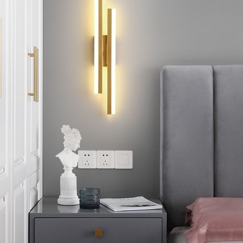 Red moderna simple nuevo estilo lámpara de pared de habitación cama principal lámpara de pared simple lámpara de pared acrílica lámpara larga sin
