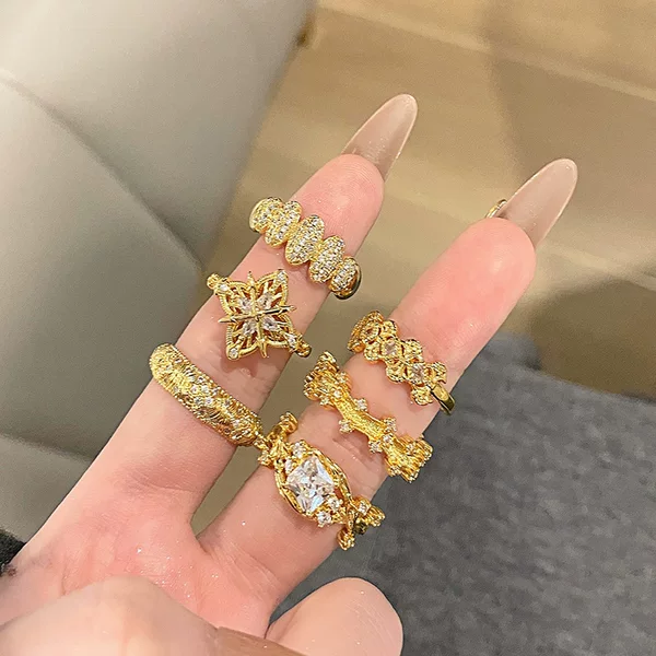 Gold Square Zirconium Flash Diamond Antique Ring Women's Light Luxury Niche Design Retro Finger Ring High-grade Heavy Industry Ring