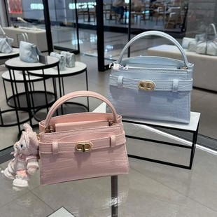 Spring and Summer New Crocodile Lock Small Square Bag Women's 2025 New Niche Design Fashionable Portable Crossbody Bag