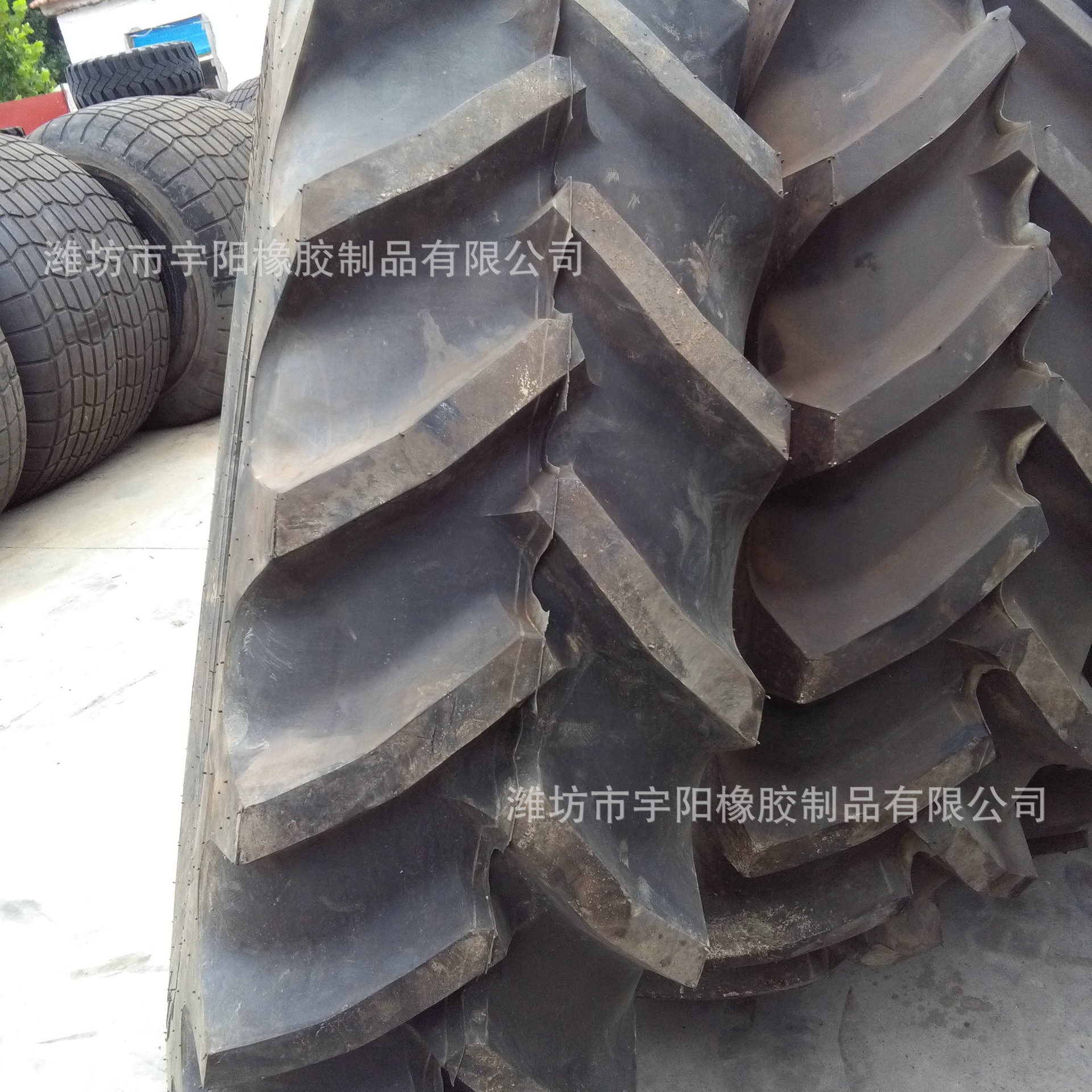 18.4-42 R1人字花纹 农用拖拉机轮胎  18.4R42