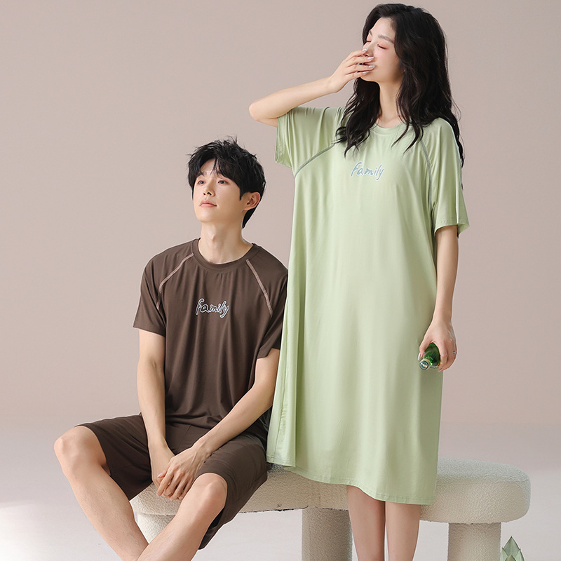 Pareja pijama de mangas cortas mujeres sin sujetador de verano moda pijama de seda de hielo hombre pantalones cortos de mangas cortas set de ropa para el hogar