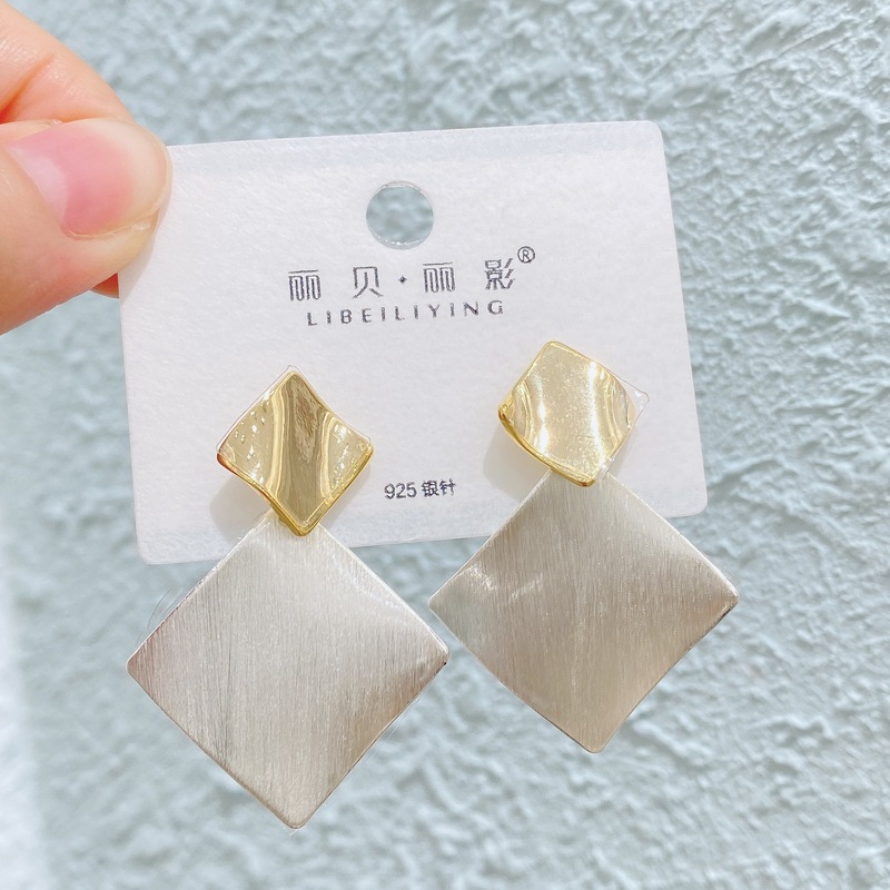 丽银/丽贝丽影复古金属耳环潮流耳饰女简约气质耳坠个性时尚潮款|undefined