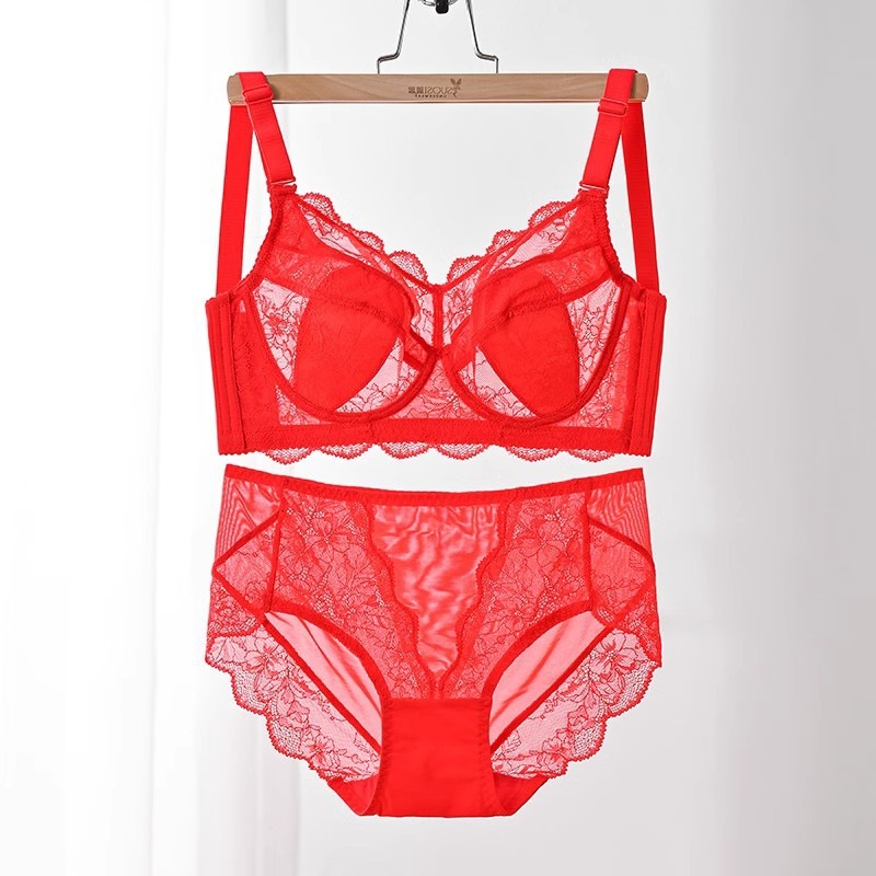 Ropa interior roja calzoncillos en el año de la vida, mujeres delgadas, encajes de gran tamaño, antiprotuberancias, pecho grande y sujetador pequeño