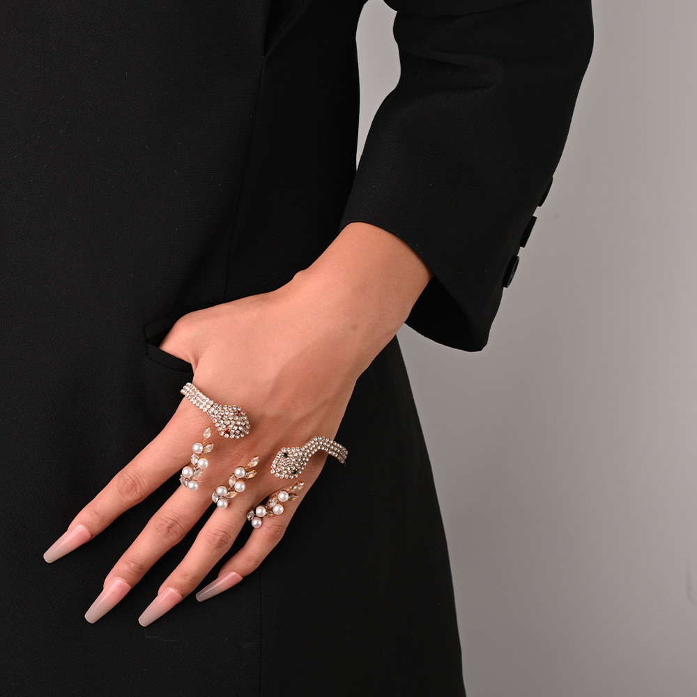 Nueva sensación de diseño de diamante completo brazalete de serpiente personalidad abierta brazalete de zircon accesorios de moda Brazalete mujer