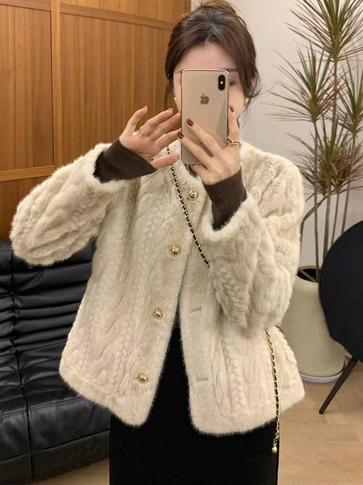 短款加厚加绒羊羔毛外套女冬季新款2025年爆款流行漂亮小个子上衣