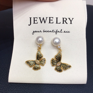 Zhuji Natural Freshwater Pearl Earrings for Women French Vintage Retro Bronze Butterfly Earrings Gentle and Atmospheric Earrings