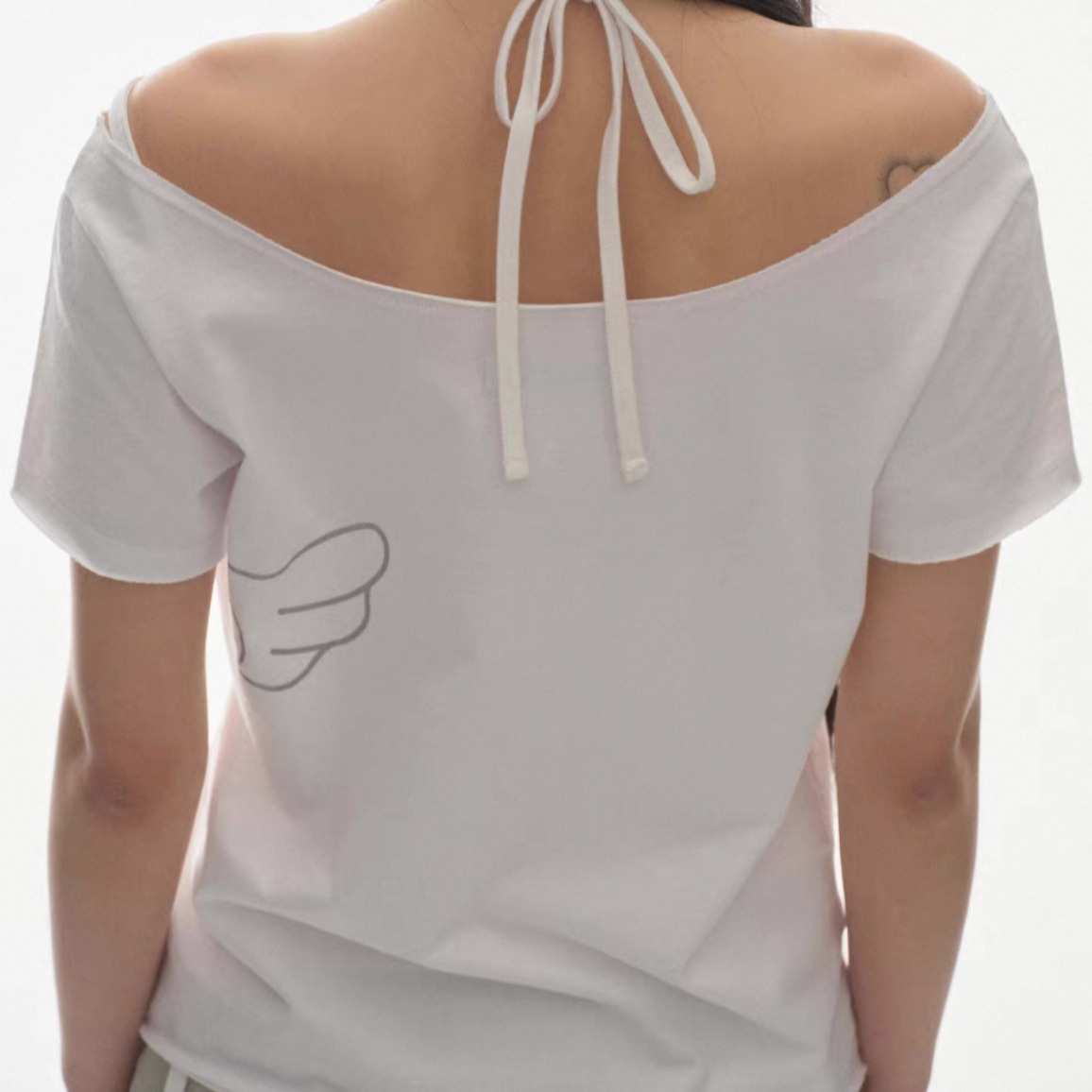 スポット韓国ニッチcoyse*o夏新作甘いオフショルダー天使の羽半袖Tシャツレディーストップス