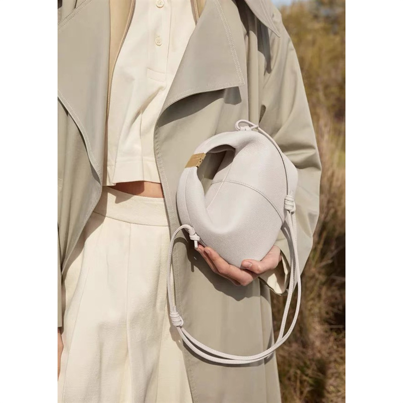 Umhängetasche, neue Dumpling-Lunchtasche aus echtem Leder in Top-Qualität, High-End-Crossbody-Handtasche im Nischendesign, Cloud-Tasche, Lunchbox-Tasche._voghion.com